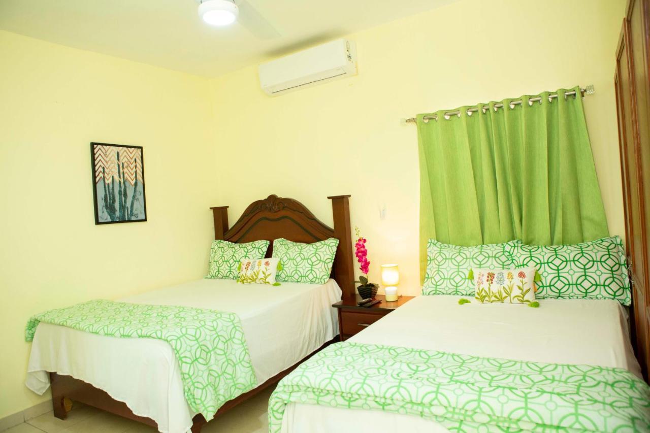 Hotel Enrique I Gazcue, Bed And Breakfast 산토도밍고 외부 사진